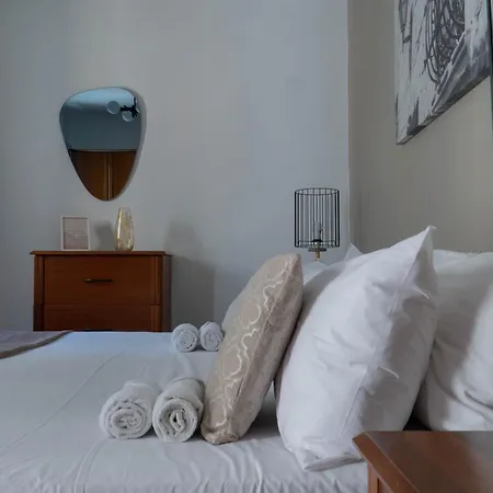 Spacious In דירה *