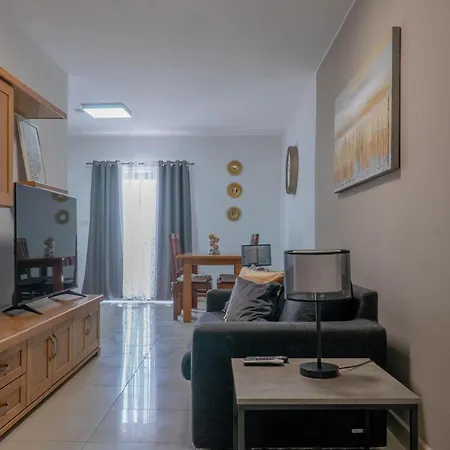 דירה Spacious In